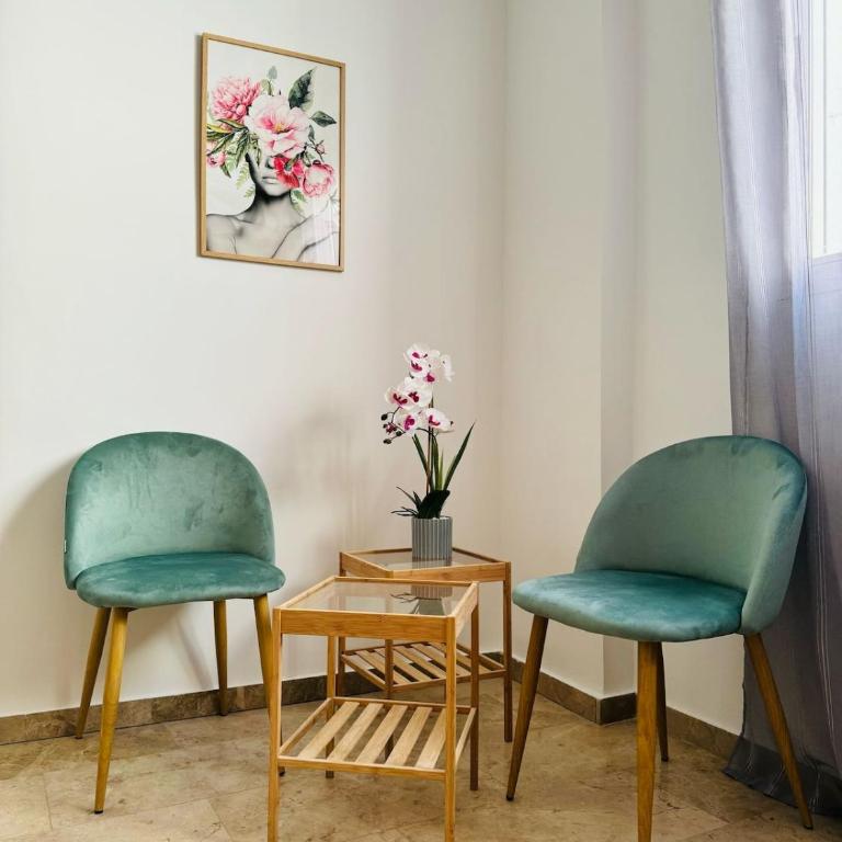 ABAT 3 Cool & Wide Duplex Next to the Cathedral - One-Bedroom Apartment - 20