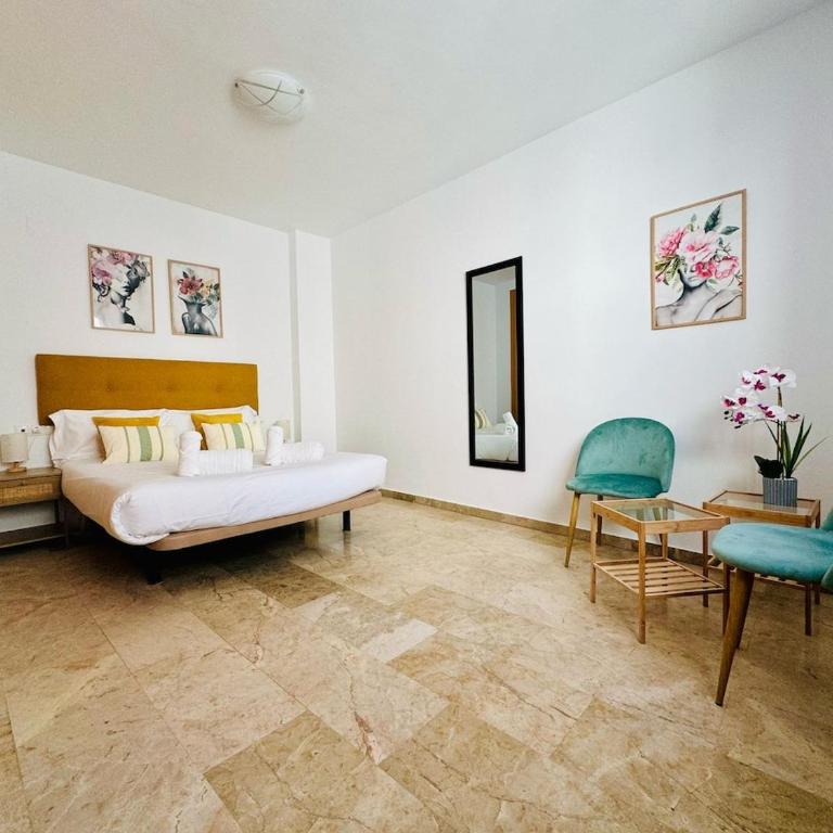 ABAT 3 Cool & Wide Duplex Next to the Cathedral - One-Bedroom Apartment - 40