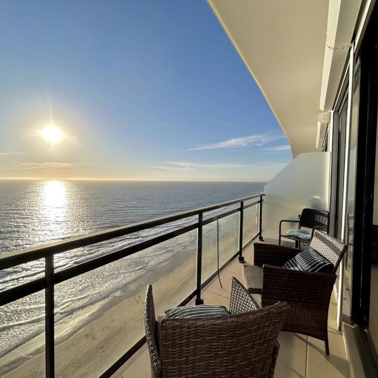 Depa con espectacular vista al mar a pie de playa Torre perla 1102 - Three-Bedroom Apartment - 31
