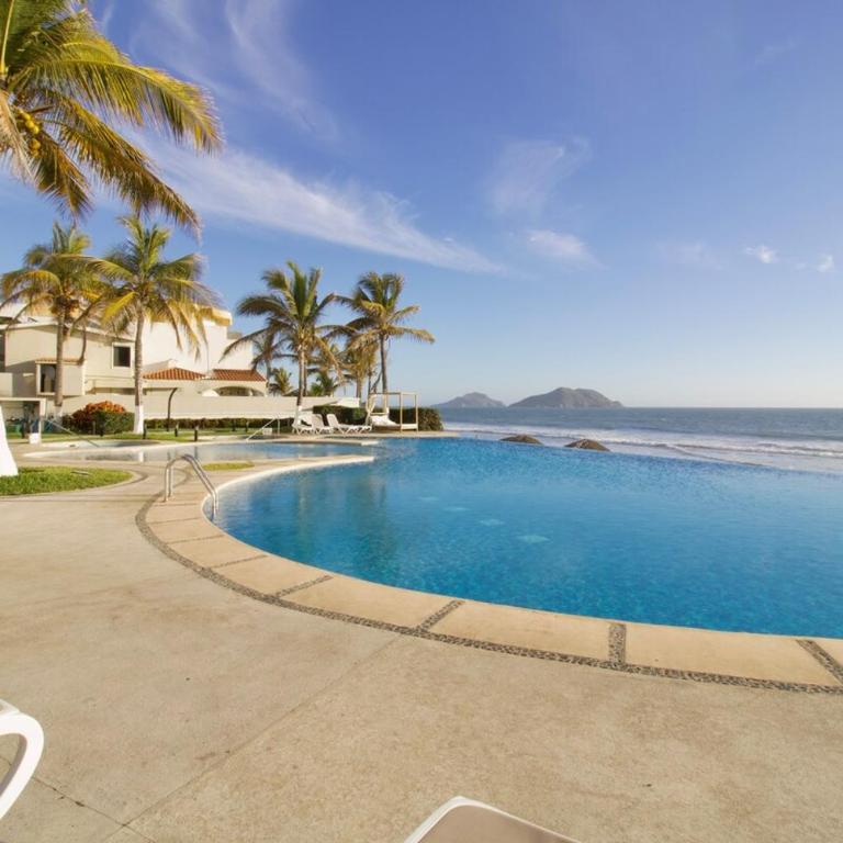 Depa con espectacular vista al mar a pie de playa Torre perla 1102 - Three-Bedroom Apartment - 43