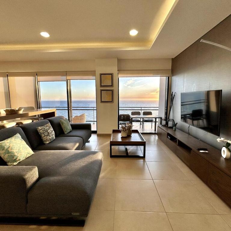 Depa con espectacular vista al mar a pie de playa Torre perla 1102 - Three-Bedroom Apartment - 46
