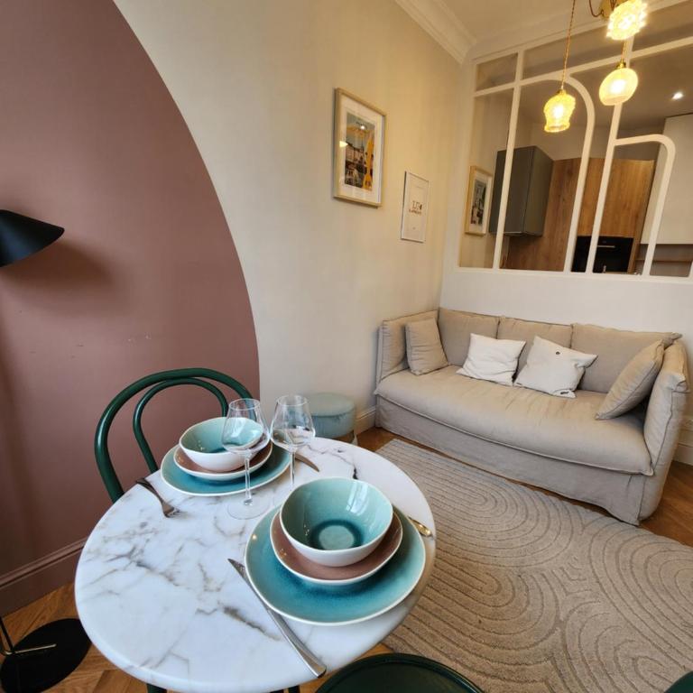 Magnifique studio avec vue sur les toits du Théatre Graslin et la place - Apartment mit 1 Schlafzimmer - 4