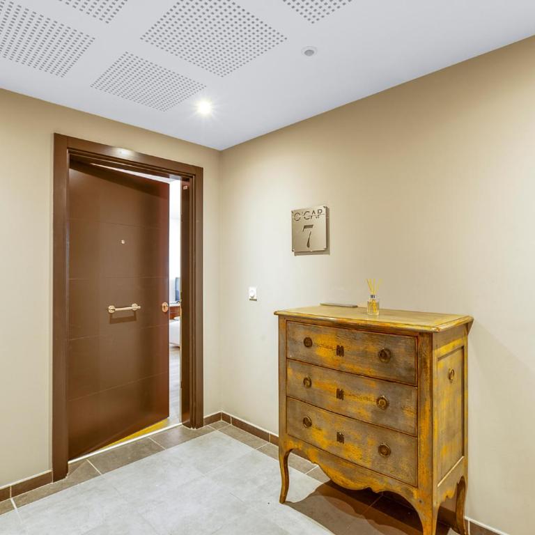 Le 701, Climatisé, toit terrasse vue mer, parking - Three-Bedroom Apartment - 32