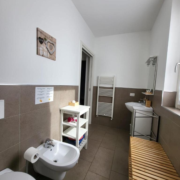Red Apartment - Residenza Silvana - Appartamento con 2 Camere da Letto - 13
