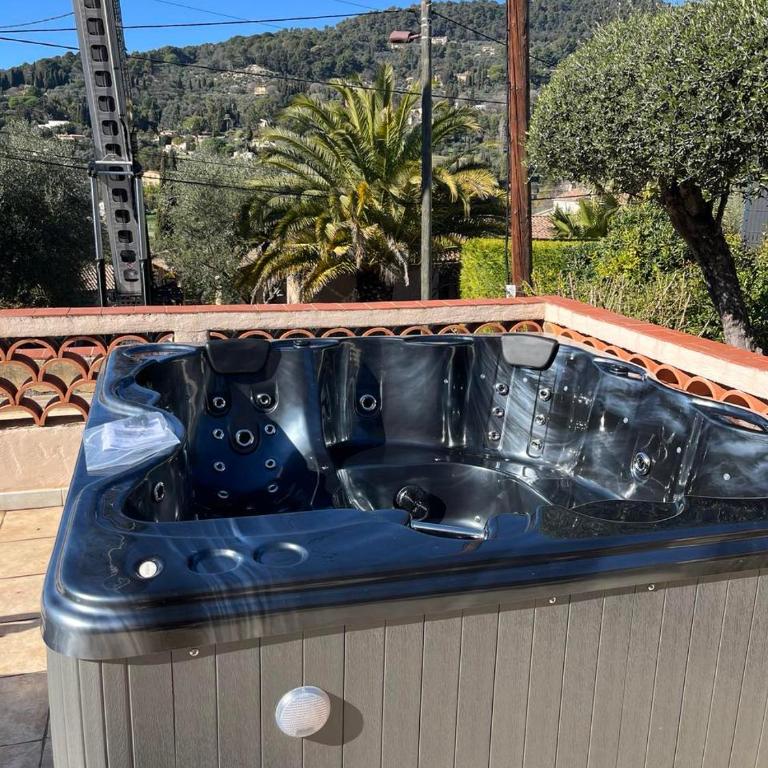 Villa au calme à Grasse avec piscine et spa privée - Villa 3 Chambres - 19