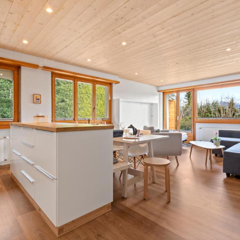 Appartement avec terrasse, proche du centre - One-Bedroom Apartment - 13