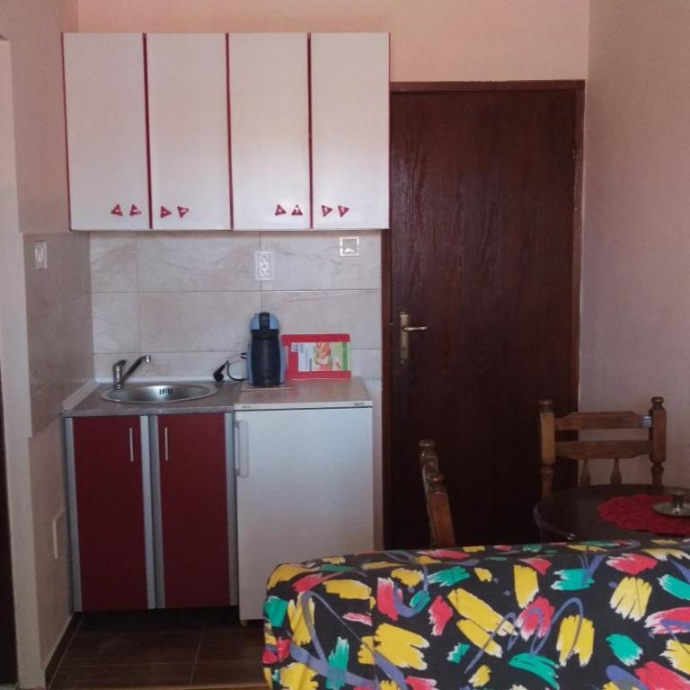 Guest House Mudresa - Studio with External Kitchenette - 19