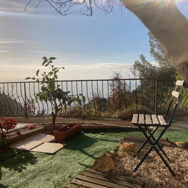 Appartement Eze Village proche Monaco fabuleuse vue mer et vieux village - Appartement 2 Chambres - 17