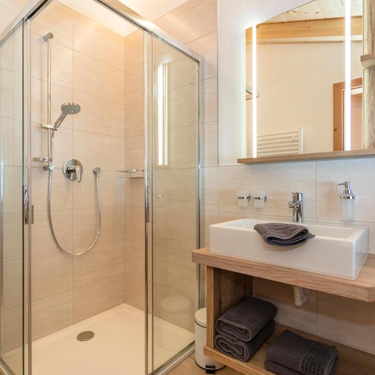 Ferienwohnungen Recherhof - Apartment mit 2 Schlafzimmern und Dusche - 21