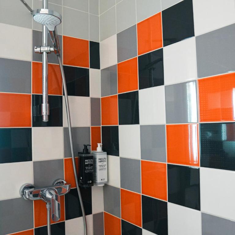 ibis Styles Caen Centre Historique - Suite Familiale Standard avec 2 Chambres Communicantes - 11