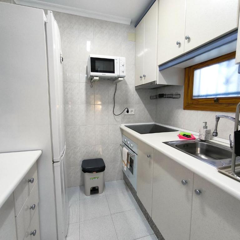 Modern Duplex Two Streets from La Mata Beach - Bungalow - 8