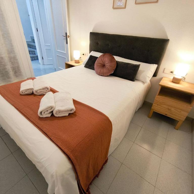 Modern Duplex Two Streets from La Mata Beach - Bungalow - 21