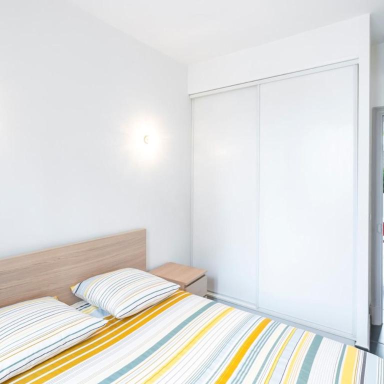 Bright and modern 2 BR in the heart of Antibes! - Apartment - 11