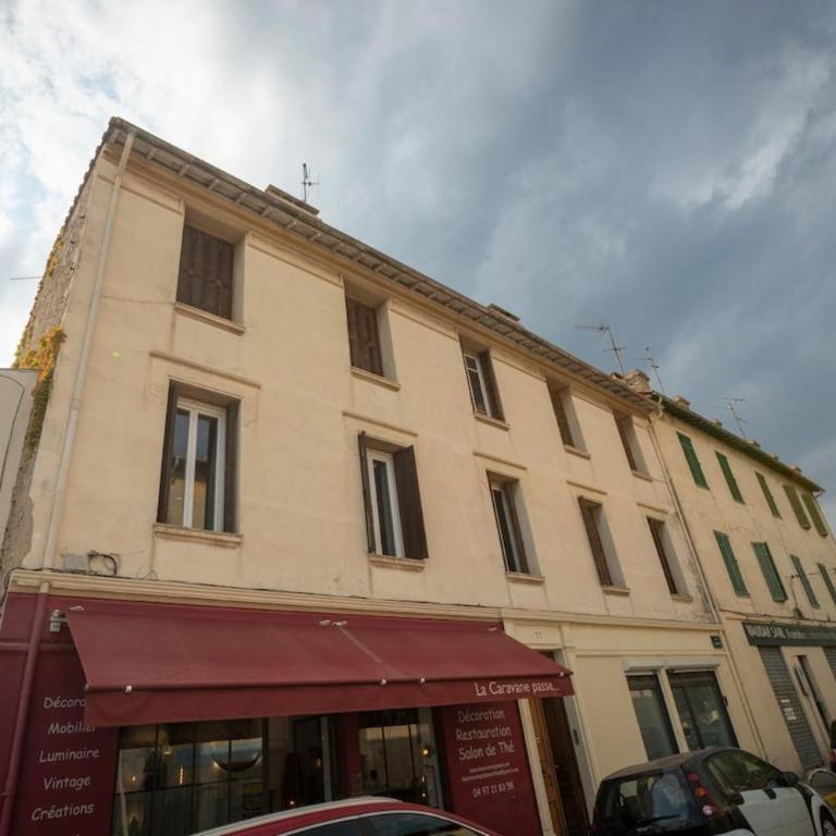 Bright and modern 2 BR in the heart of Antibes! - Apartment - 23