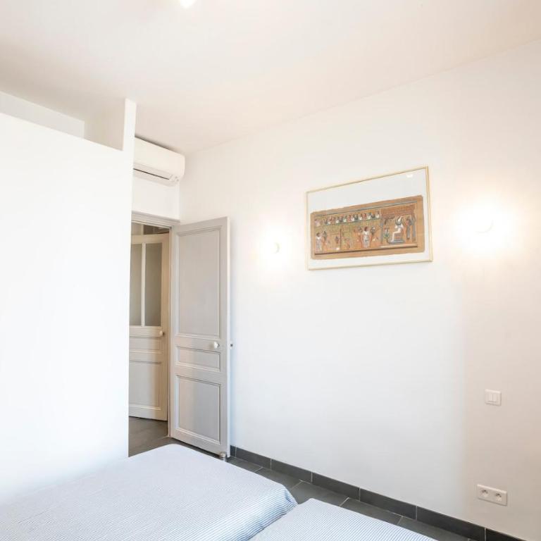 Bright and modern 2 BR in the heart of Antibes! - Apartment - 7