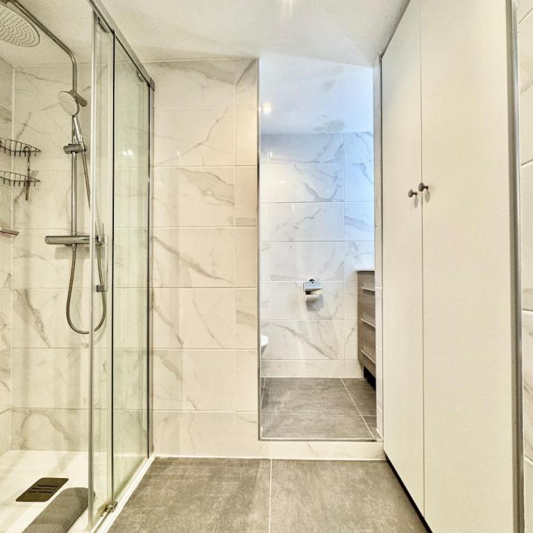 Estudio con vista al Puerto Deportivo - Apartamento de 1 dormitorio - 10
