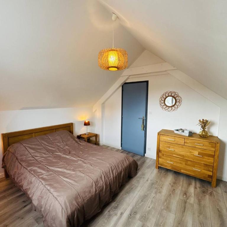Confortable maison rénovée, jardin clos, 1km plage - Maison 4 Chambres - 28