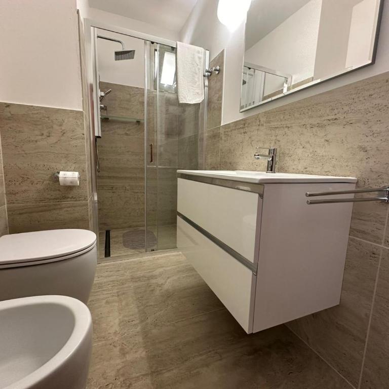 Andromeda Rooms - Camera Matrimoniale con Bagno Privato - 2