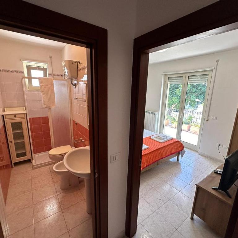 Andromeda Rooms - Camera Matrimoniale con Bagno Privato - 6