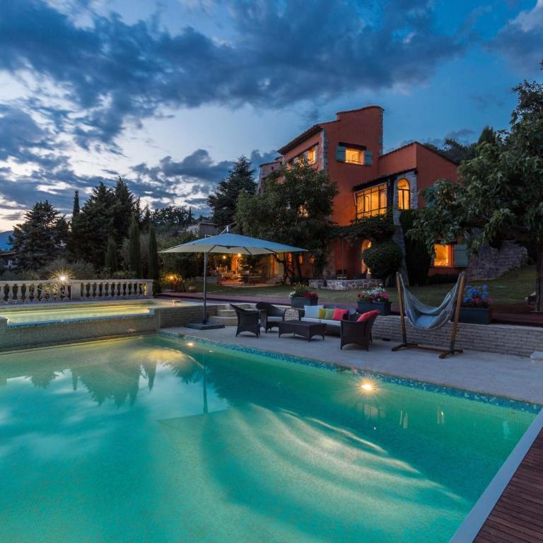 Luxury villa for 18 people with heated pool near Cannes - Villa - 1