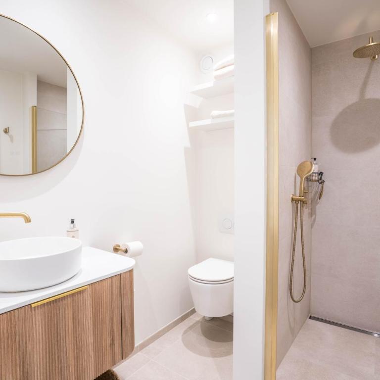 AV Experiences - Appartement Port Grimaud - Two-Bedroom Apartment - 3