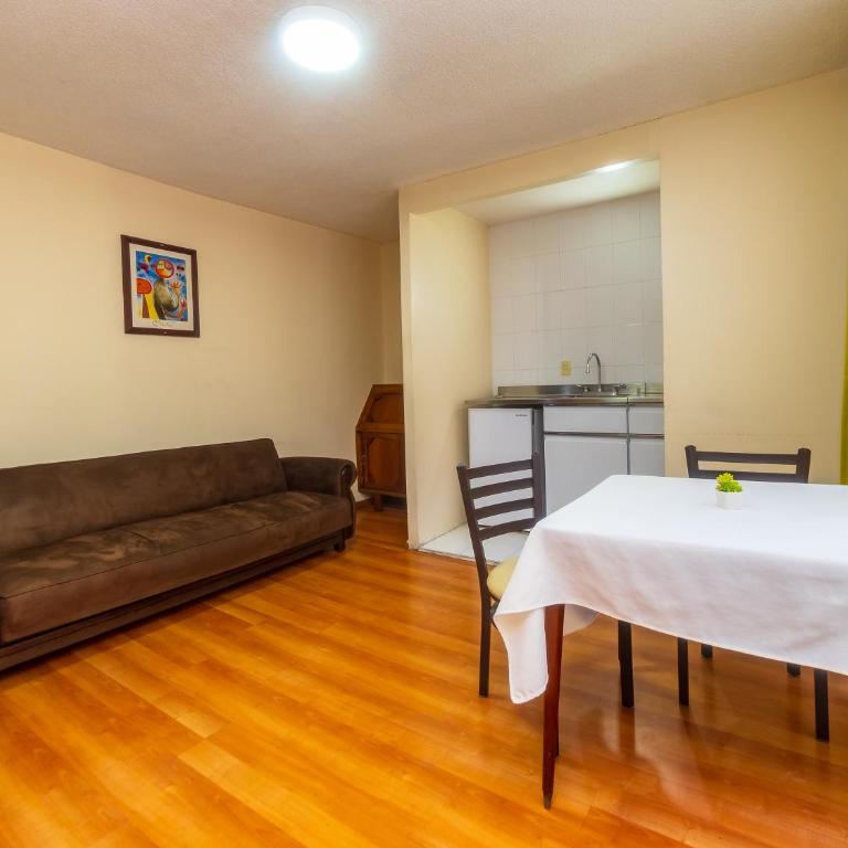Capital O Hotel Suites Marne, Mexico City - Standard Two Single Beds - 3