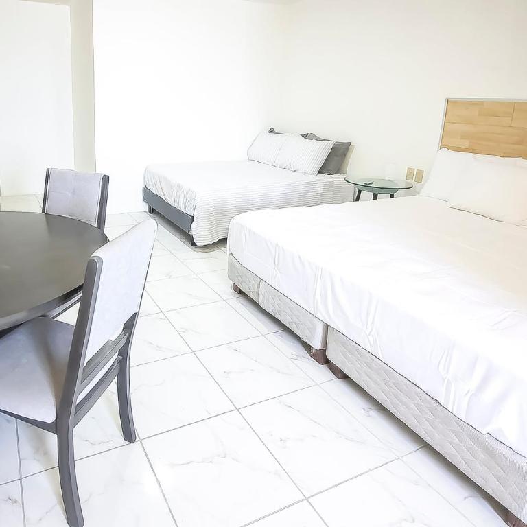 OYO Hotel Plaza Las Torres, Cabo San Lucas - Habitación Estándar - 2 camas - 3