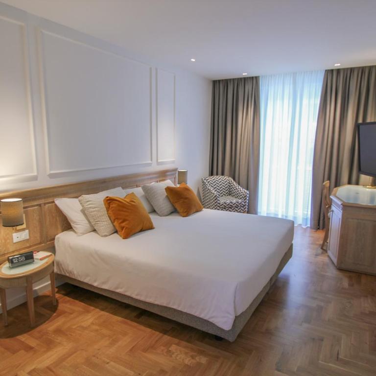 Ambassador Palace Hotel - Camera Familiare - 1