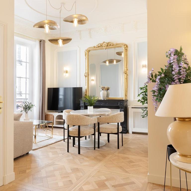 Pick A Flat's Apartments in Opéra- Rue Saint-George - Appartement 2 Chambres - 1
