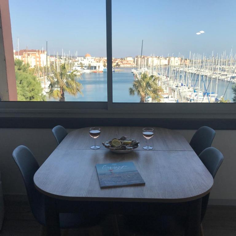 Gruissan Appartement Cosy Vue Port - Two-Bedroom Apartment - 5