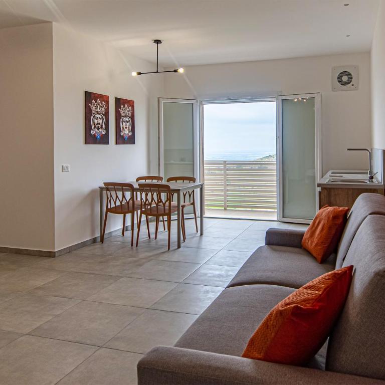 Coste Ponente Appartamenti Turistici - King Room with Balcony - 1