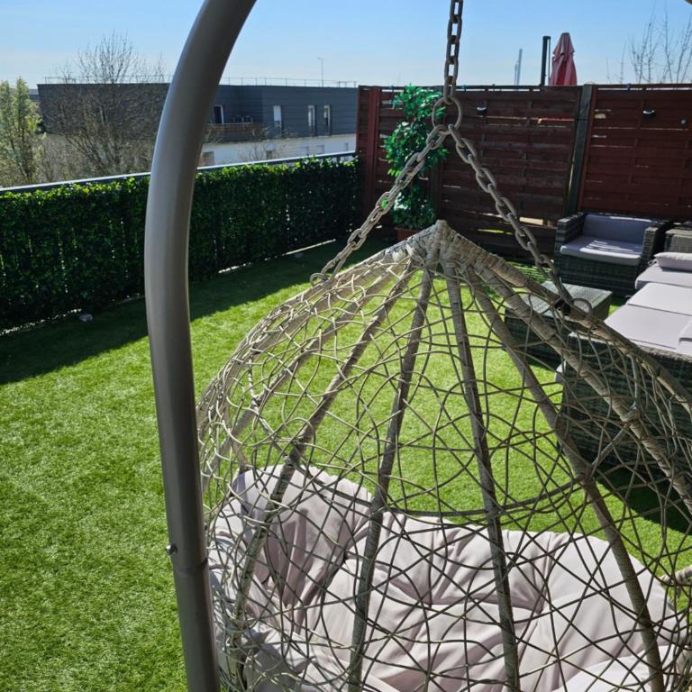 Stylish rooftop avec terrasse à 2pas de Disney Paris - Apartment mit 2 Schlafzimmern - 24