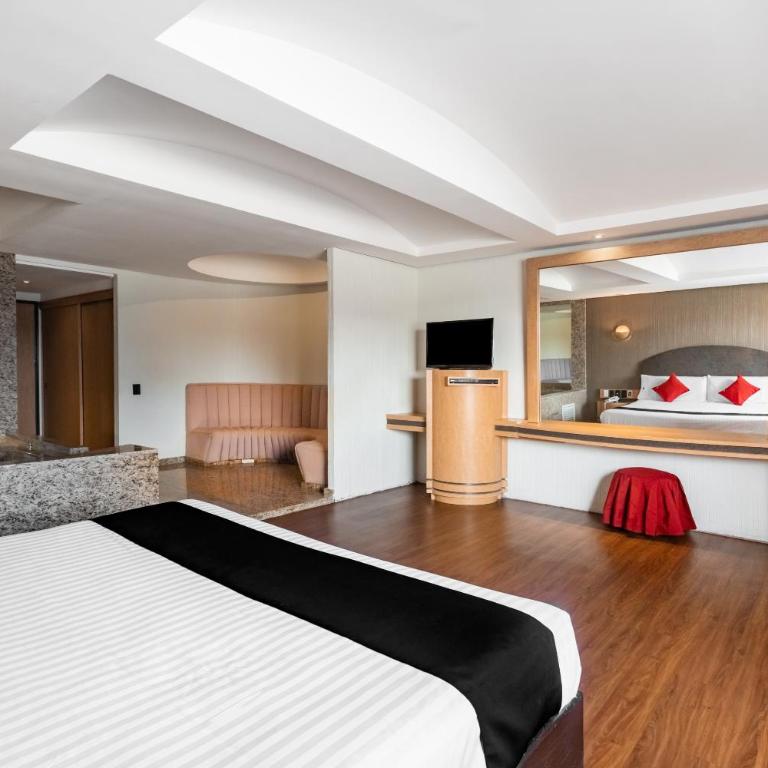 Capital O Andrade, Mexico City - Deluxe with Jacuzzi - 5