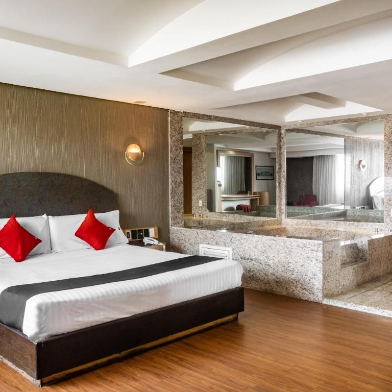 Capital O Andrade, Mexico City - Deluxe with Jacuzzi - 1