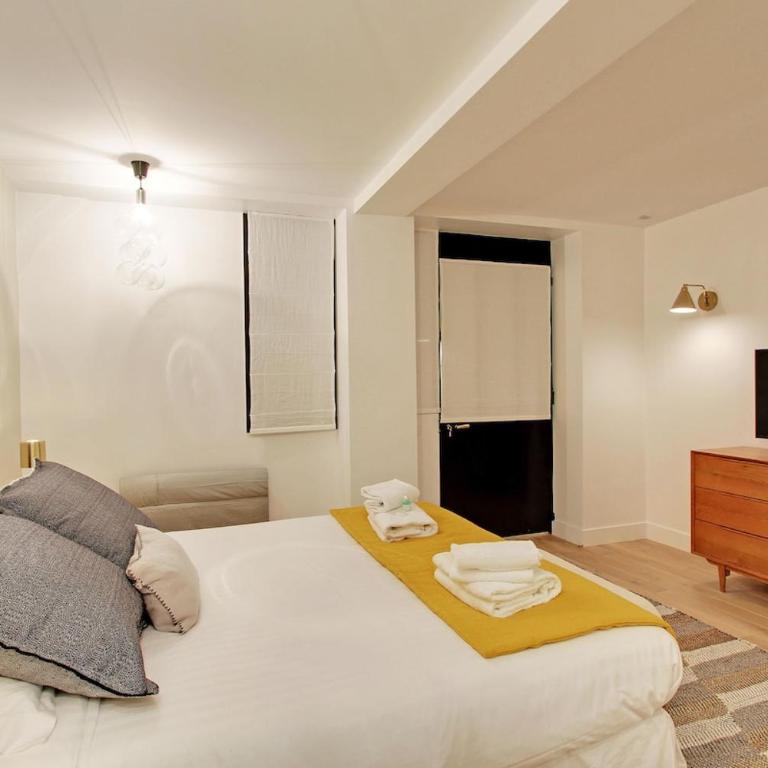2 appartements en 1 - Superbe logement près du Louvre l 12P - Appartement - 28