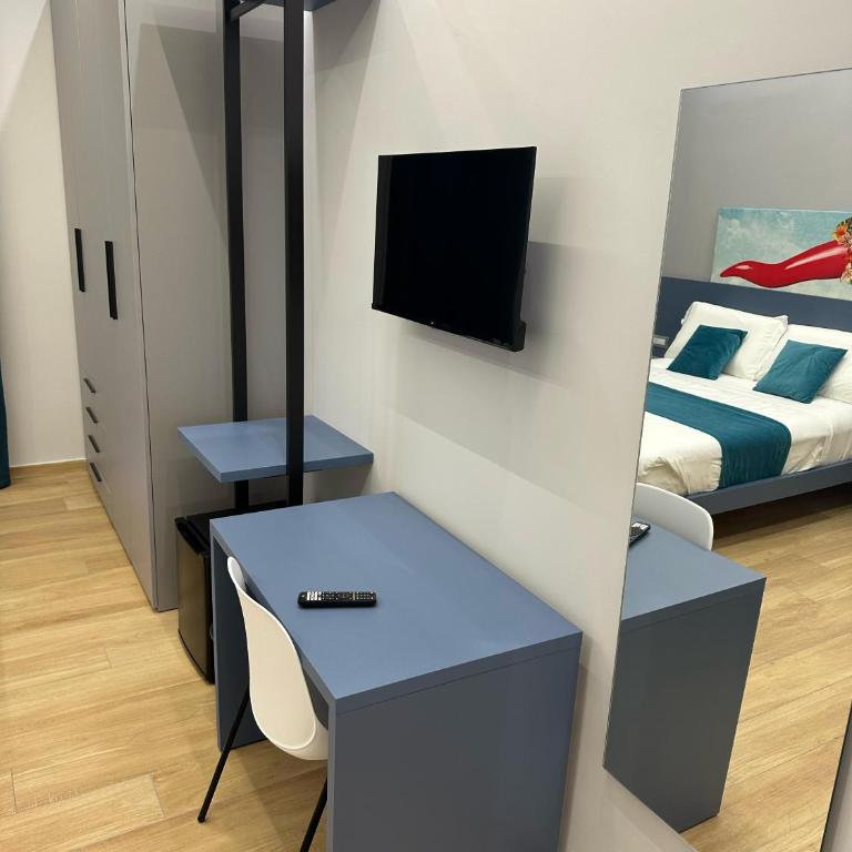 Hotiday Napoli Astoria - Junior Suite Familiare - 11
