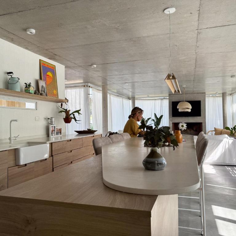 Casa Vicky - Casa en Acantilados con pileta en barrio privado 6PX - Hola Sur - Casa de 3 dormitorios - 1