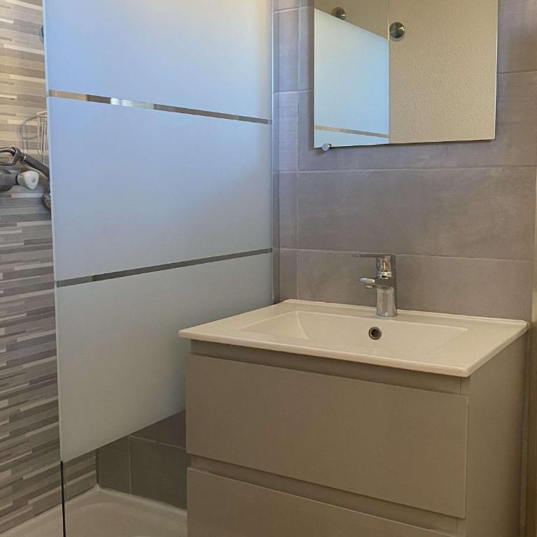 Studio cosy avec terrasse, parking, proche thermes - Balaruc-les-Bains - FR-1-553-89 - Studio - 10