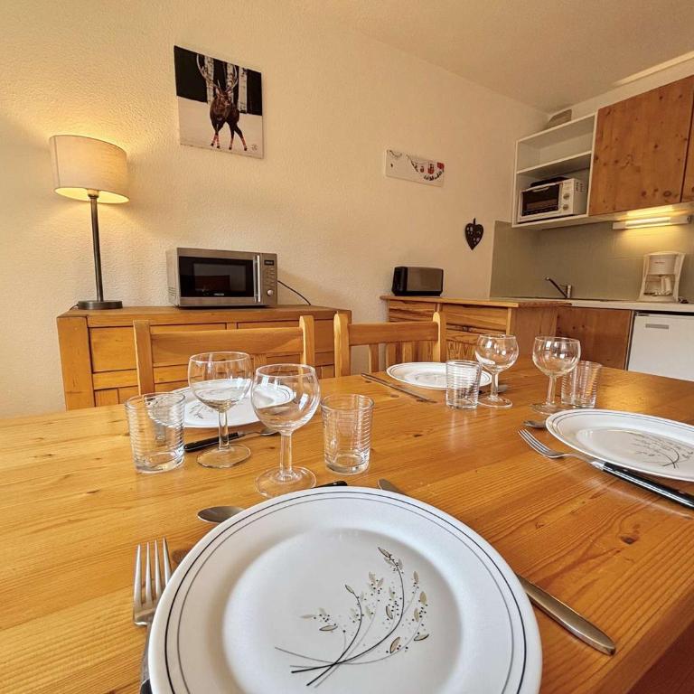 Studio cosy à Notre-Dame-de-Bellecombe, proche des pistes et commerces - 4 pers, balcon, parking - Appartement 1 Chambre - 5