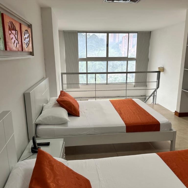 Amoblados Medellin Poblado - Apartamento con vistas a las montañas - 19