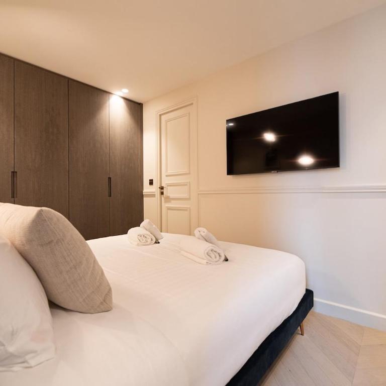 Relax in a Charming Flat in Le Marais - Two-Bedroom Apartment - 15