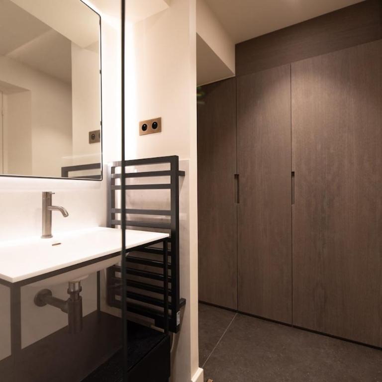 Relax in a Charming Flat in Le Marais - Two-Bedroom Apartment - 17