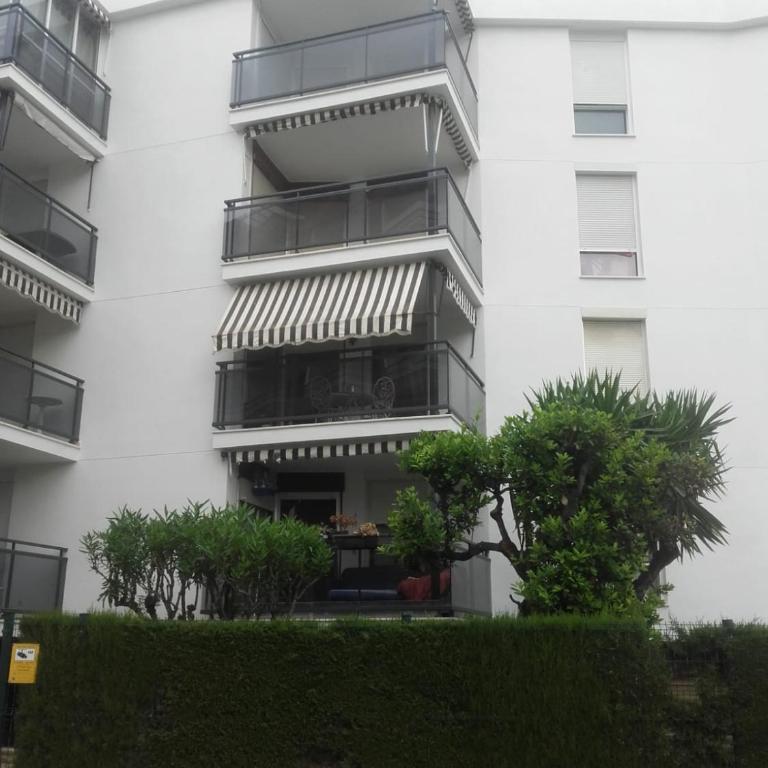 Apartamento muy céntrico a 50m de la playa de Levante - Apartamento de 3 dormitorios y vistas al mar - 6