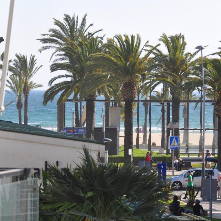 Apartamento muy céntrico a 50m de la playa de Levante - Apartamento de 3 dormitorios y vistas al mar - 7