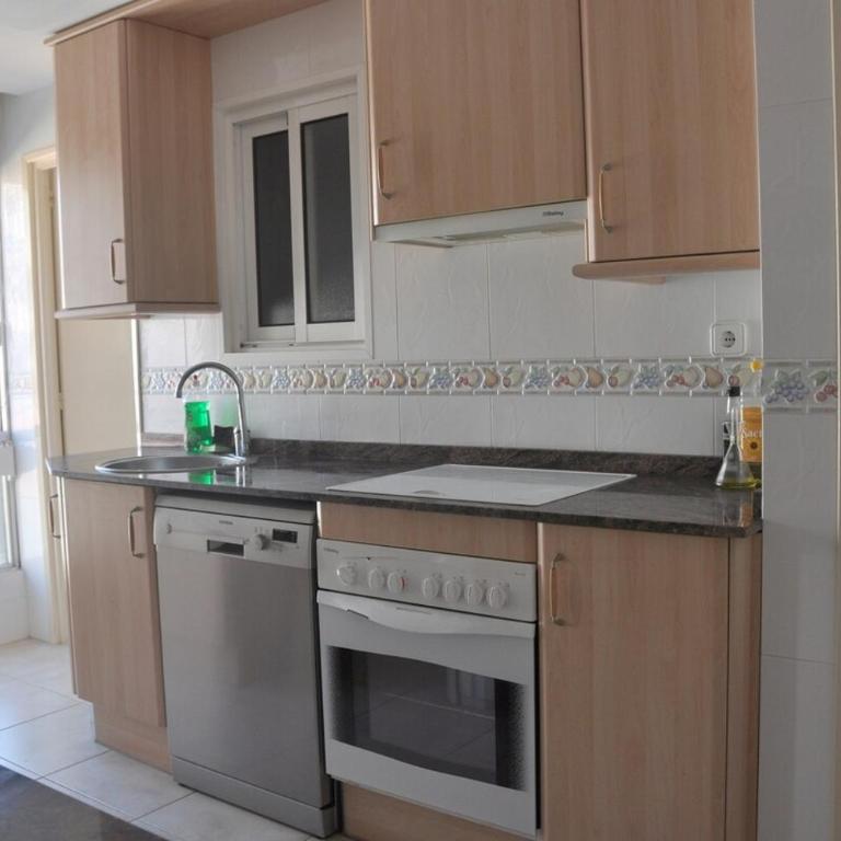 Apartamento muy céntrico a 50m de la playa de Levante - Apartamento de 3 dormitorios y vistas al mar - 11
