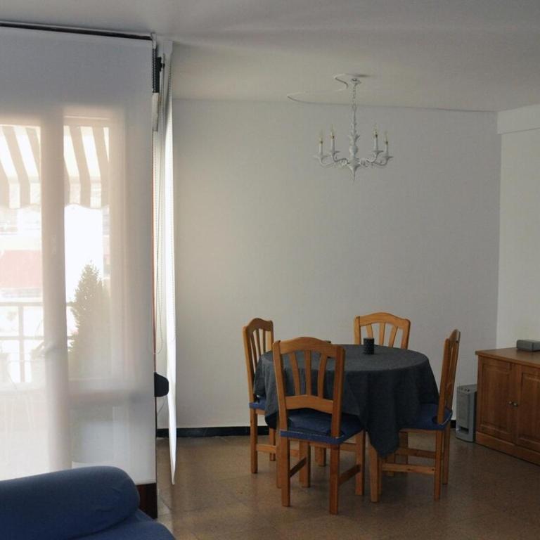 Apartamento muy céntrico a 50m de la playa de Levante - Apartamento de 3 dormitorios y vistas al mar - 16