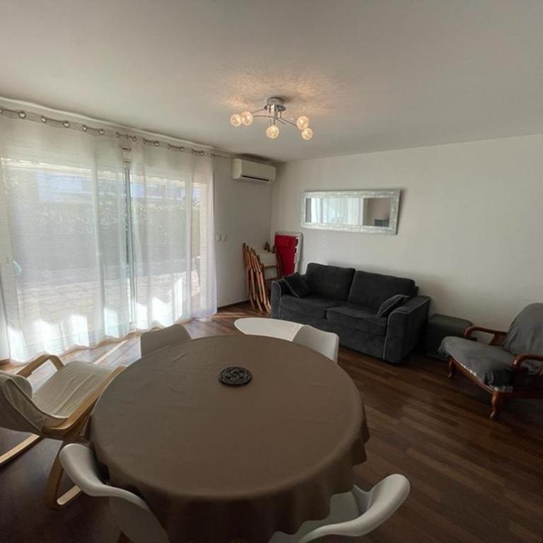 Superbe appartement très spacieux en centre ville - Deluxe One-Bedroom Apartment with Garden View - 3