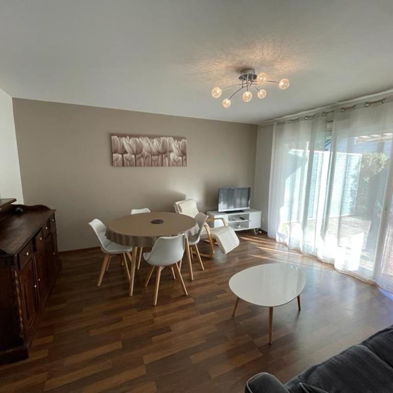 Superbe appartement très spacieux en centre ville - Deluxe One-Bedroom Apartment with Garden View - 4