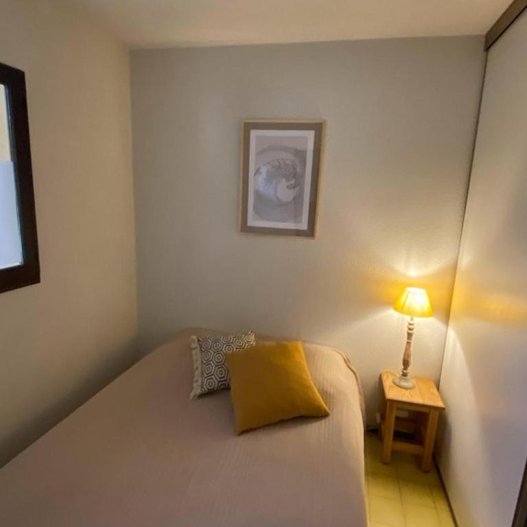 Appartement proche plage dans résidence avec piscine - Deluxe One-Bedroom Apartment with Ocean View - 9