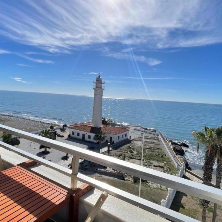 Primera linea de playa en Torrox Costa - Apartamento de 1 dormitorio - 2